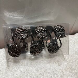 Curtain hooks owl design